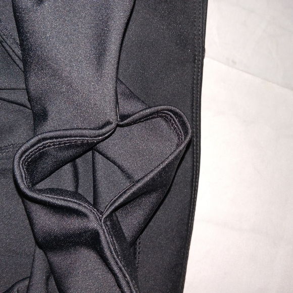 Good American Black/ White Colorblock Leggings 2 - Picture 9 of 11